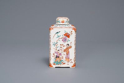 Een Delfts dor&eacute; chinoiserie theebus met deksel, 18e eeuw